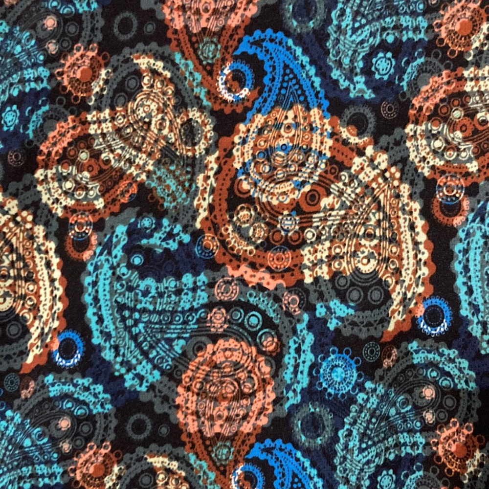 Medium Lularoe Randy - Picture 2 of 2